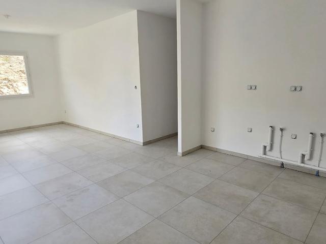 APPARTEMENT T4 80m2 AVEC TERRASSE DE 15m2 PUGNY CHATENOD