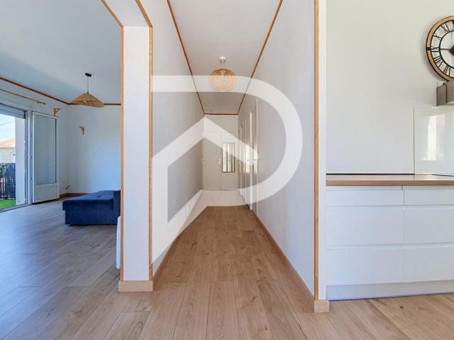 Appartement T4 80m² terrasse et parking