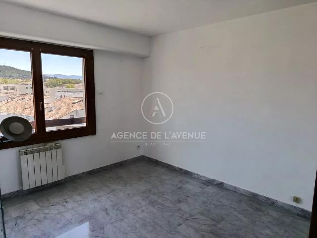APPARTEMENT T4 83140 SIX FOURS LES PLAGES