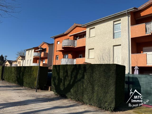 Appartement T4 92 m2 / lumineux avec terrasse à Charvieu Chavagneux