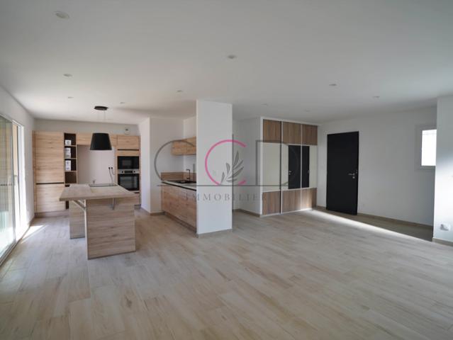 Appartement T4 110m2 en duplex intégralement rénové à Ventab