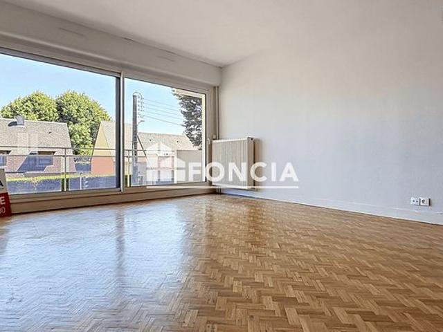 Appartement t4 3 chambres ascenseur parking cave balcon