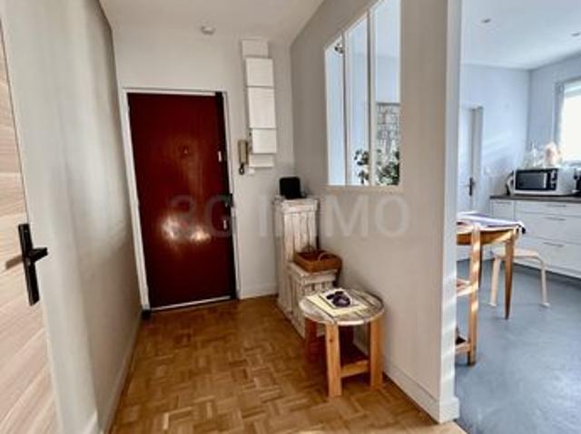 Appartement T4 | Terrasse 9m² et balcon | Place Rabelais Tours