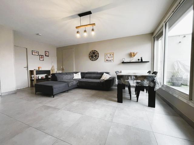 Appartement T4 terrasse et garage