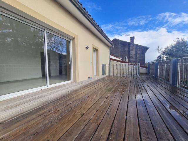 APPARTEMENT T4 + TERRASSE + PARKING + CAVE A TAIN L'HERMITAG