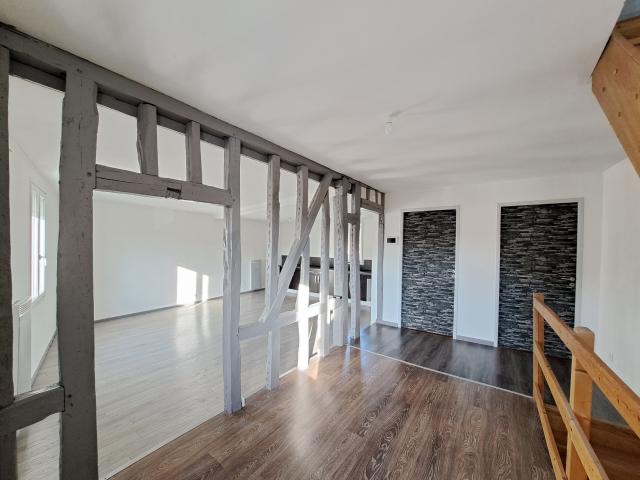 Appartement T4 triplex TROYES secteur ESC
