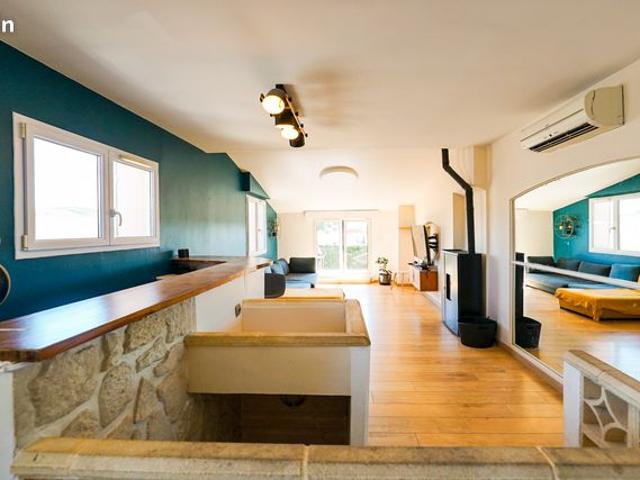 Appartement T4 vaste, lumineux, esprit maison – Terrasse, cave et stationnements, Le Crès