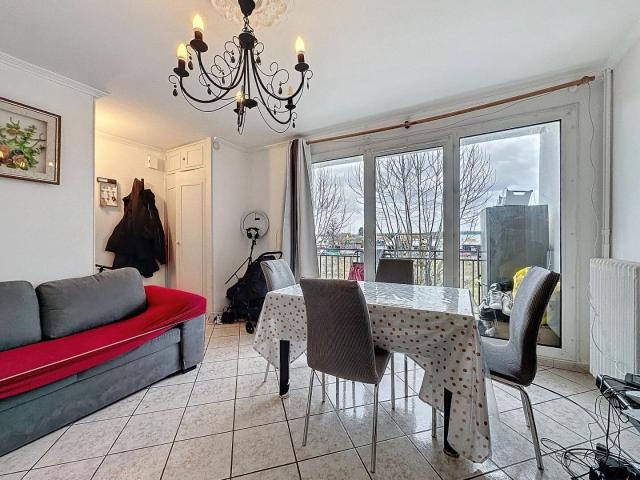 Appartement T4 vendu loué nu avec GLI
