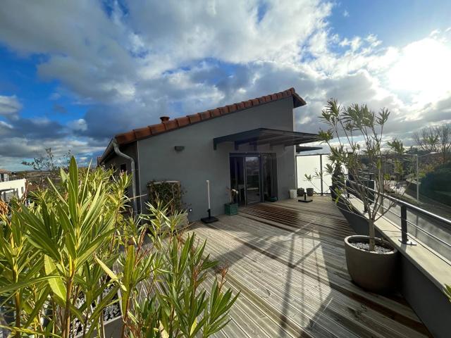 Appartement T4 Villa sur le toit' avec terrasse plein ciel 43 m²