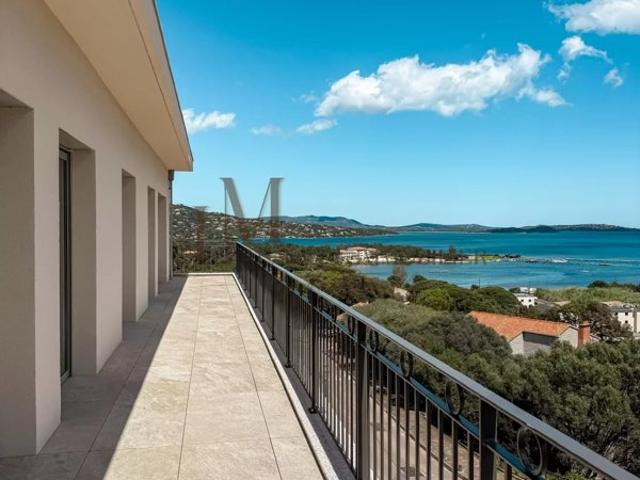 APPARTEMENT T4 VUE SUR LE GOLF DE PORTO VECCHIO CENTRE VILLE