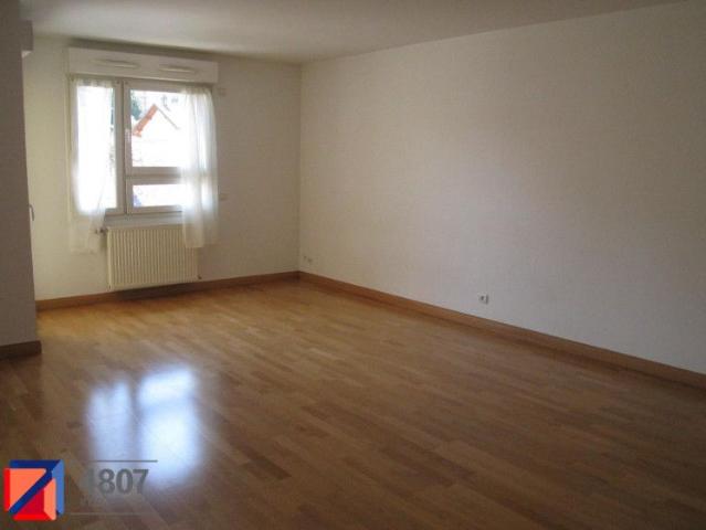 Appartement T4 à louer à La Roche Sur Foron