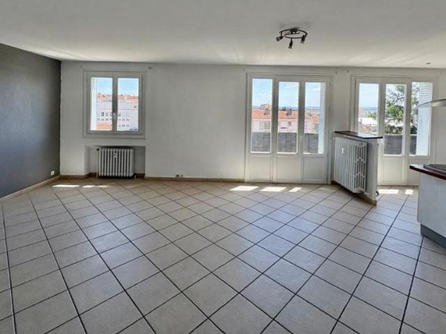 APPARTEMENT T4 A LOUER A ROANNE GARE