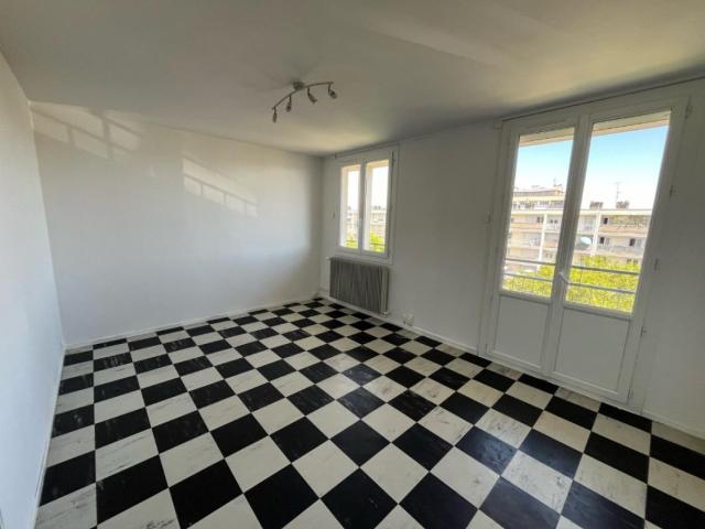 APPARTEMENT T4 A LOUER A ROANNE HOPITAL