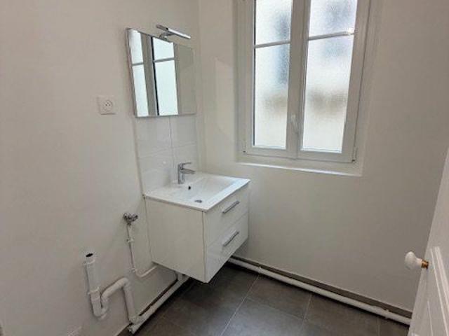 APPARTEMENT T4 A LOUER ISSY LES MOULINEAUX 64.73 m 2 190 €