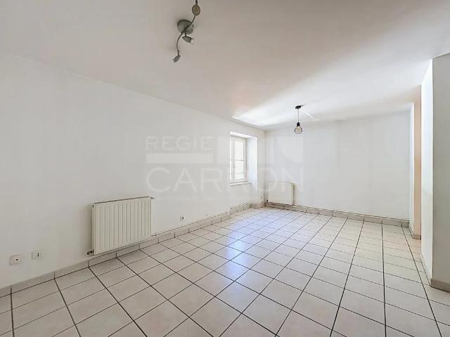 APPARTEMENT T4 A LOUER LYON 5EME ARRONDISSEMENT 68.64 m 2 892 €
