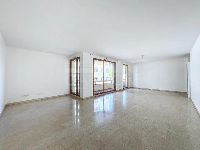 APPARTEMENT T4 A LOUER LYON 6EME ARRONDISSEMENT 127.87 m 2 2 524 €