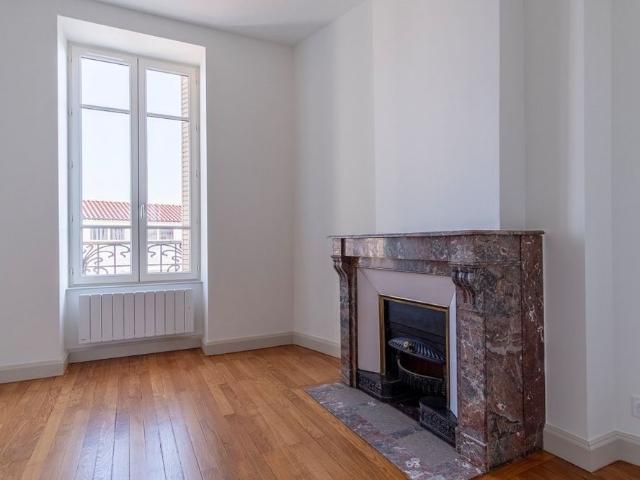 APPARTEMENT T4 A LOUER