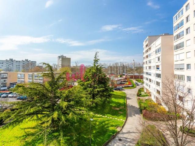 Appartement T4 à Vaulx en Velin