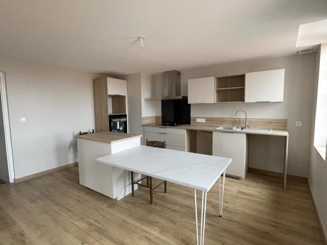Appartement T4 au coeur d'un village