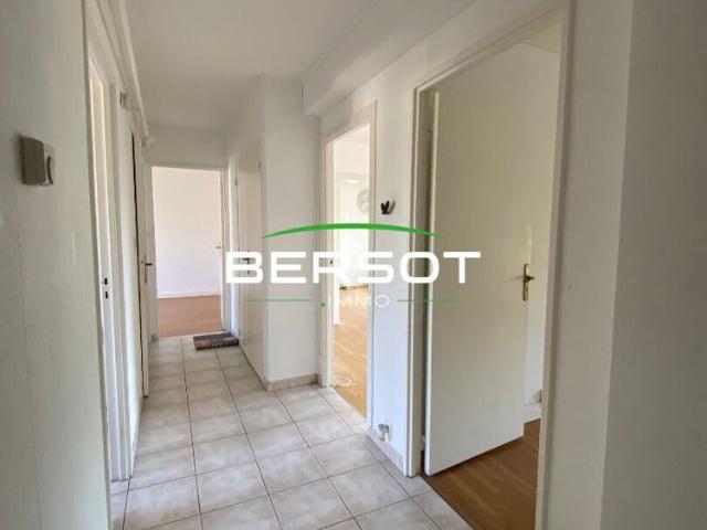 APPARTEMENT T4 AVEC BALCON