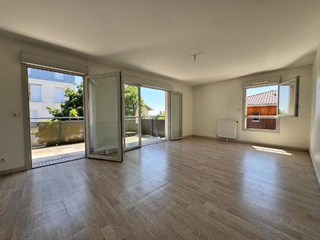 APPARTEMENT T4 AVEC BALCON