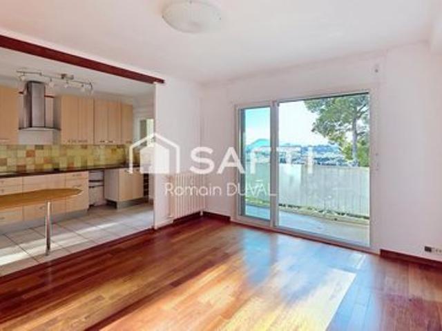 Appartement T4 lumineux avec balcon vue dégagée