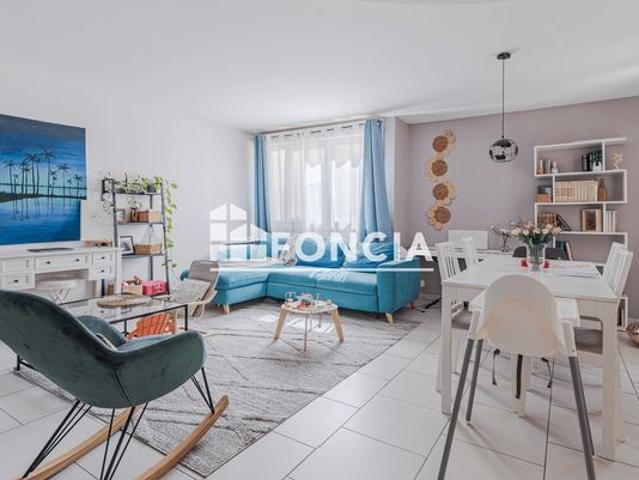 Appartement T4 avec balcon et stationnement – Saint Avertin