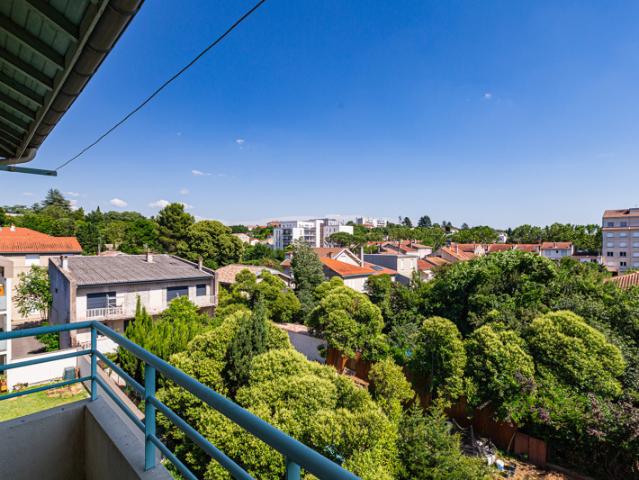 Appartement T4 avec balcons et cave, avenue de l'Yser, 2600