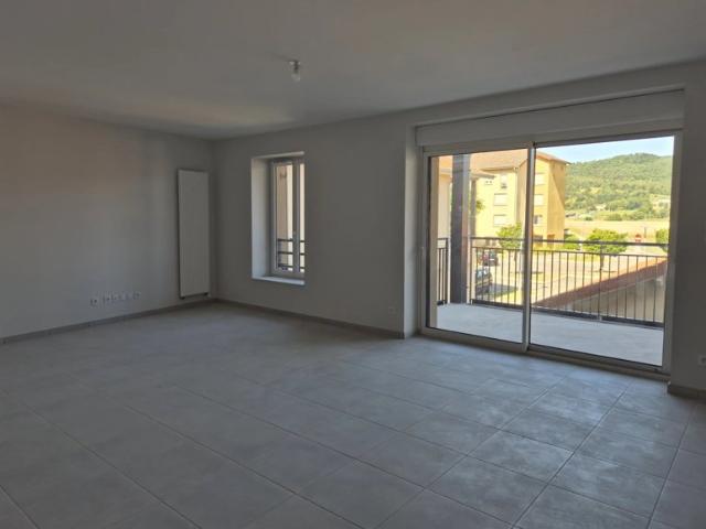 APPARTEMENT T4 TRAVERSANT NEUF + GARAGE