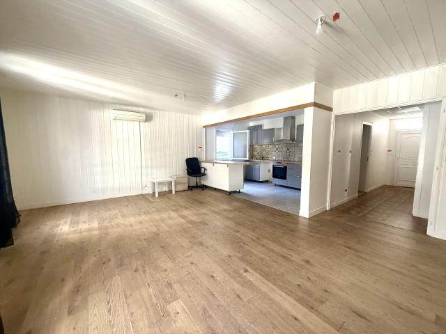 Appartement T4 avec grande terrasse