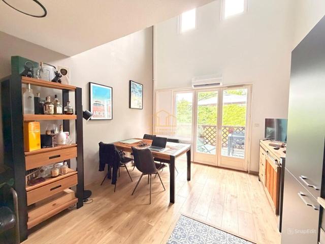 Appartement T4 avec terrasse à vendre au Teich dans résidence avec piscine