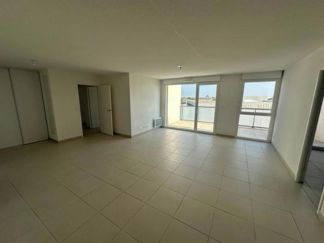 APPARTEMENT T4 AVEC TERRASSE AGDE