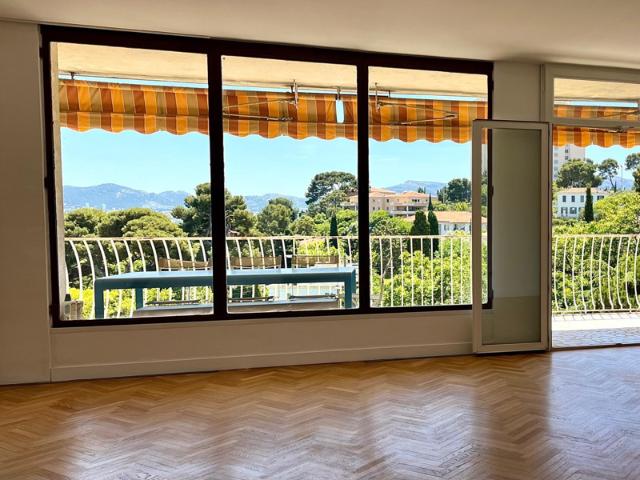 Appartement T4 avec terrasse Périer 13008 Marseille