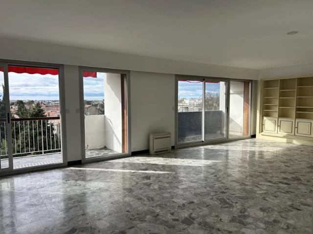 APPARTEMENT T4 avec terrasses et cave quartier CHABOURLET