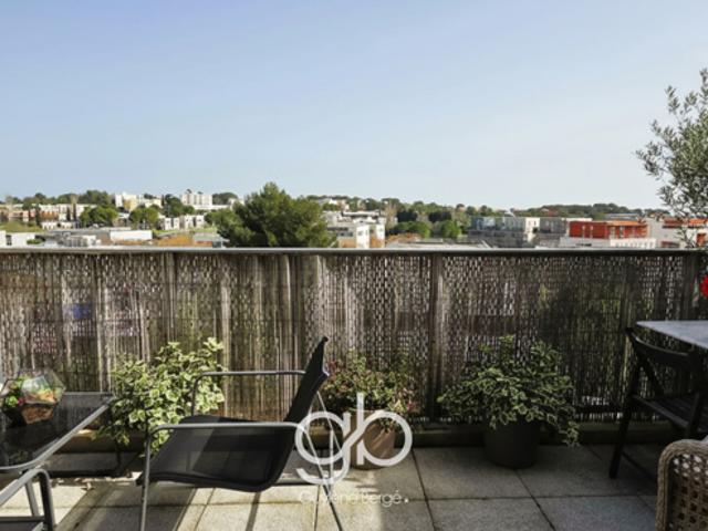 Appartement T4 avec vue 2 terrasses et 2 garages