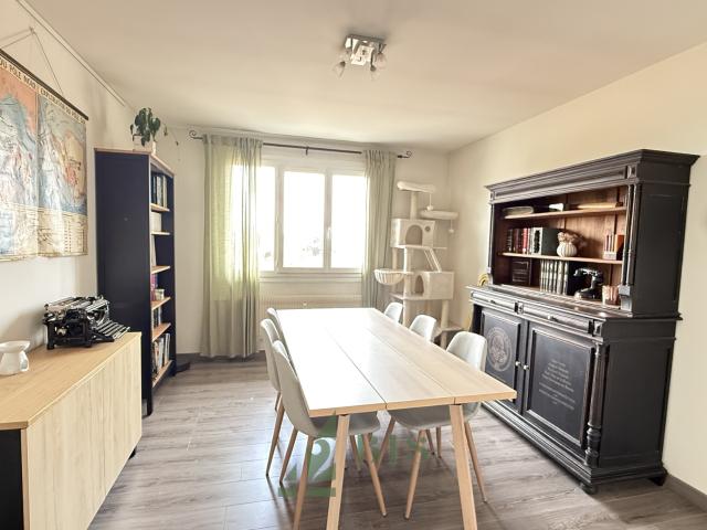 Appartement T4 balcons et cave