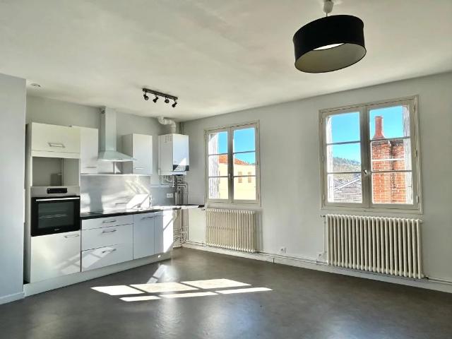 APPARTEMENT T4 BOULEVARD DES ARENES