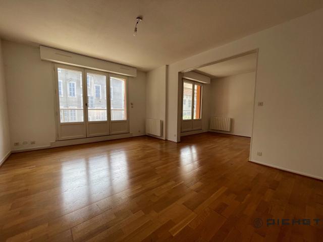 Appartement T4 centre ville
