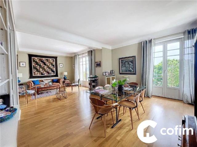 Appartement T4 centre ville Boulevard des pyrénnées