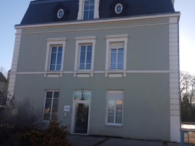 Appartement T4 CENTRE VILLE MONTCEAU