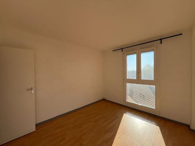 APPARTEMENT T4 DE 70M² TINQUEUX