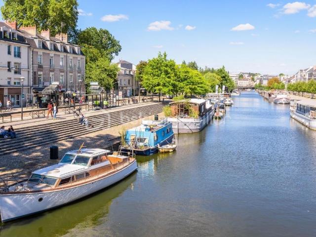 Appartement T4 de 74 M2 à NANTES avec un garage et une cave