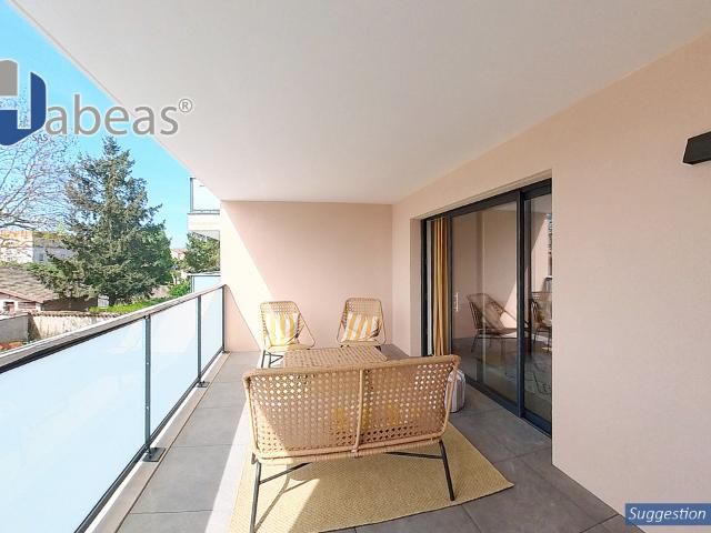 Appartement T4 de 92 m² avec terrasse de 10 m² à Craponne