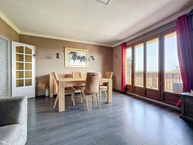 Appartement T4 de 97.12 m2 Ghisonaccia Centre