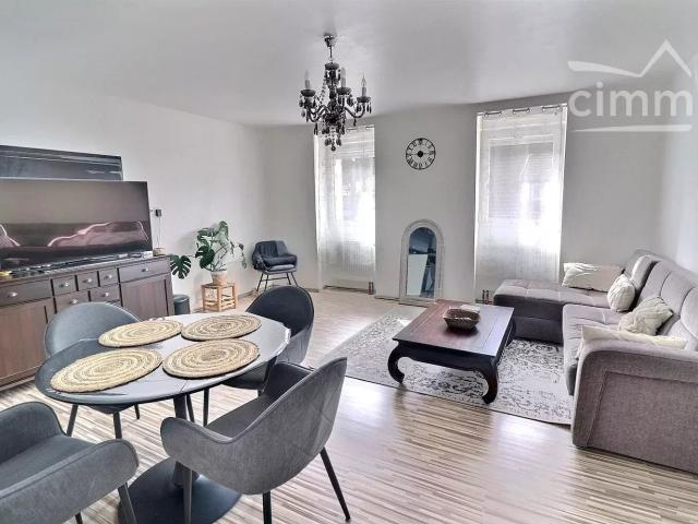 Appartement T4 de 103.54 m² + Jardin + Place de parking + Cave à