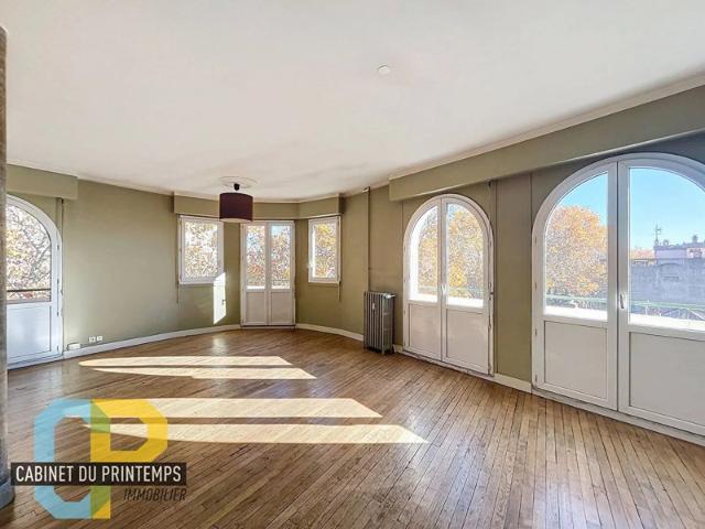 Appartement T4 de 107 m² avec terrasse Vue imprenable sur Saint Sernin