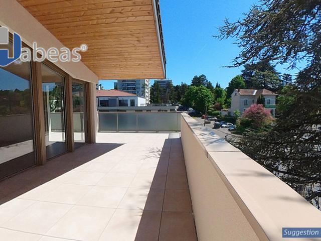 Appartement T4 de 114m² en toit terrasse de 52m²