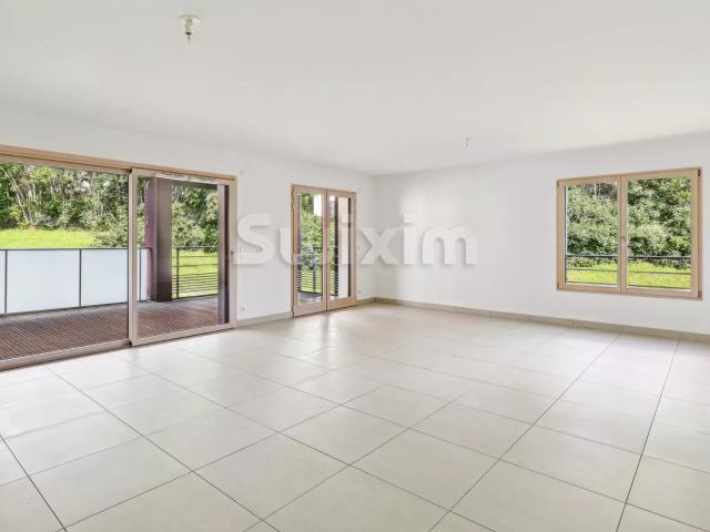 Appartement T4 de 122m2 avec terrasses, garage double et cave!