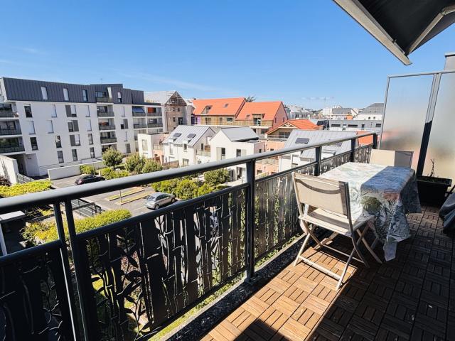 Appartement T4 dernier étage avec balcon