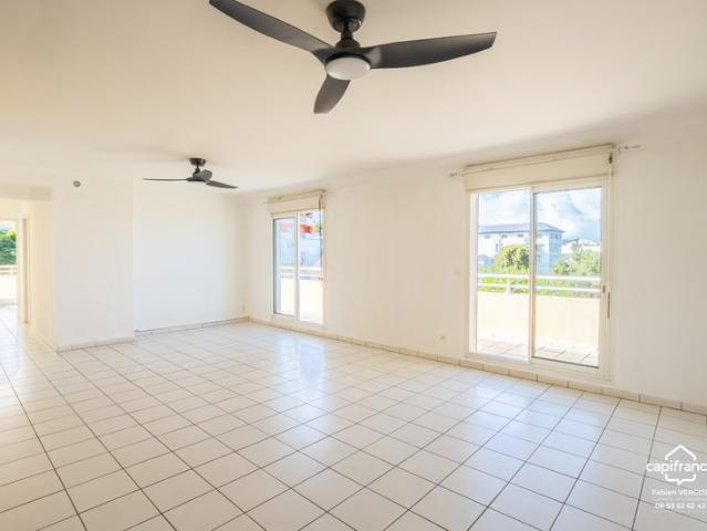 Appartement T4 Dernier étage avec vue mer – 95 m² 3 chambres